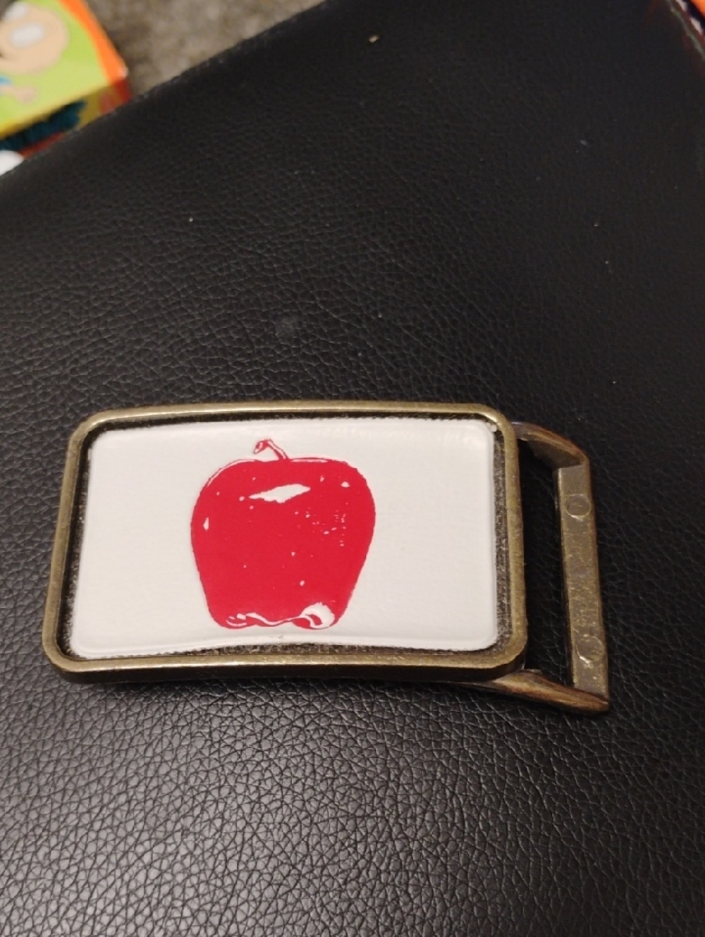 VINTAGE NYC BIG APPLE BRASS BELT BUCKLE EXCELLENT CONDITION